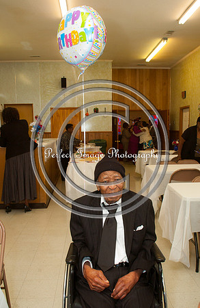 Mr Mineus Shavers 95th. Birthday-007